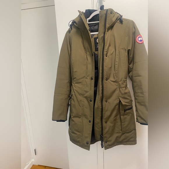 Canada Goose Kinley Parka (womens) - Picture 4 of 8